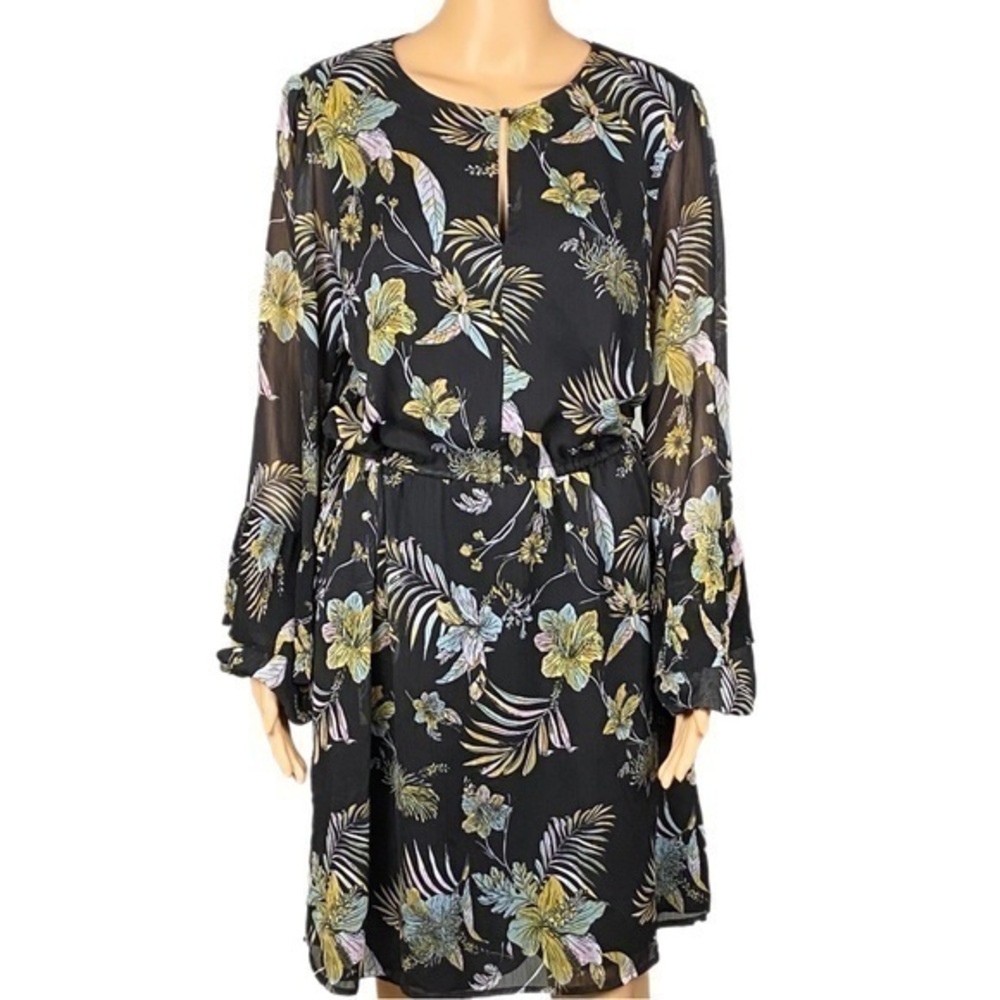GESTUZ “Maui” dress in “Black Palm” print with ties at waist. Size ‘40’=US8. EUC